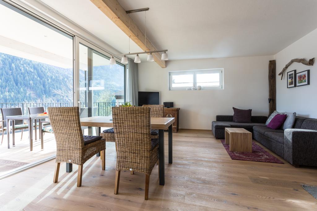Haus Am Stein Lägenhet Oetz Exteriör bild